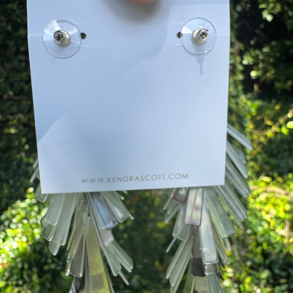 Glamorous Kendra Scott Justyne Statement Earrings ~ Never Worn - Picture 6 of 6